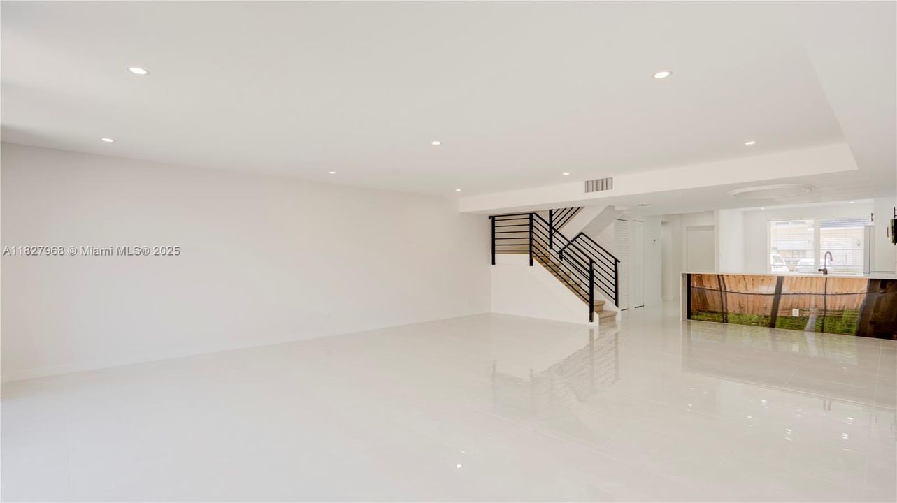 На продажу: $739,000 (3 спален, 2 ванн, 1793 Квадратных фут)