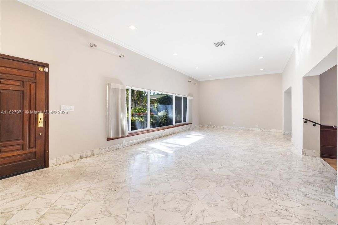 En Venta: $6,200,000 (4 camas, 3 baños, 3934 Pies cuadrados)
