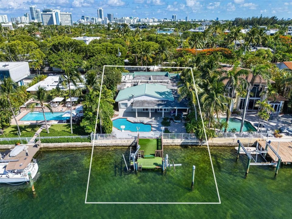 En Venta: $6,200,000 (4 camas, 3 baños, 3934 Pies cuadrados)