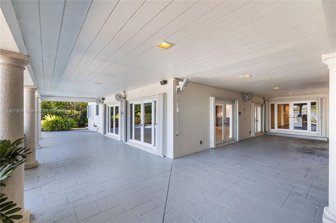 En Venta: $6,200,000 (4 camas, 3 baños, 3934 Pies cuadrados)