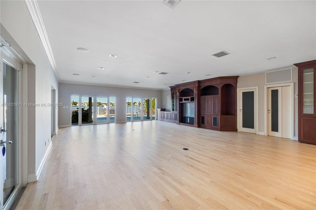 En Venta: $6,200,000 (4 camas, 3 baños, 3934 Pies cuadrados)