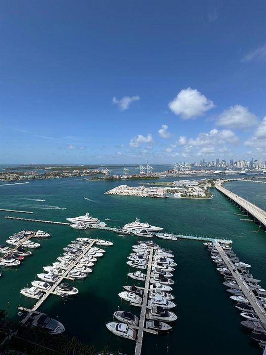 Active With Contract: $12,500 (2 beds, 2 baths, 1750 Square Feet)