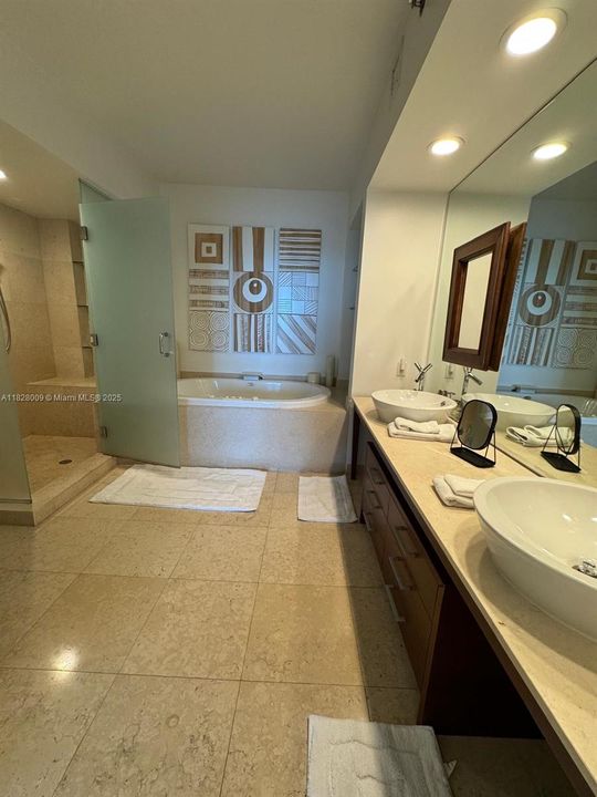 Active With Contract: $12,500 (2 beds, 2 baths, 1750 Square Feet)