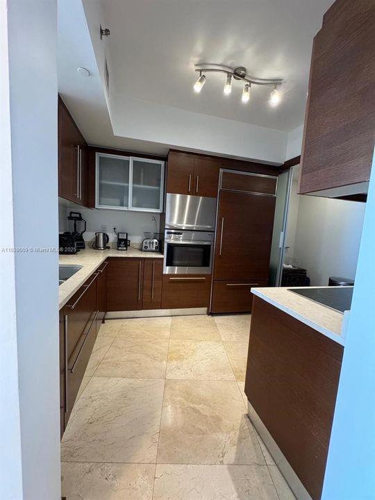 Active With Contract: $12,500 (2 beds, 2 baths, 1750 Square Feet)