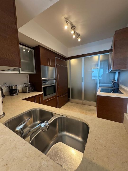 Active With Contract: $12,500 (2 beds, 2 baths, 1750 Square Feet)