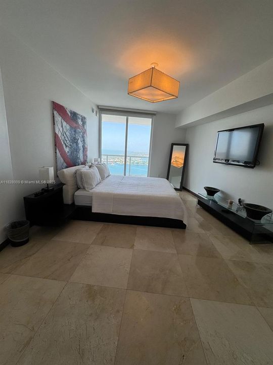 Active With Contract: $12,500 (2 beds, 2 baths, 1750 Square Feet)