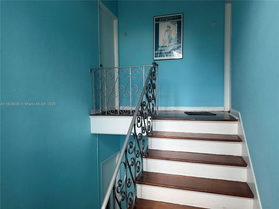 待售: $215,000 (1 贝兹, 1 浴室, 420 平方英尺)