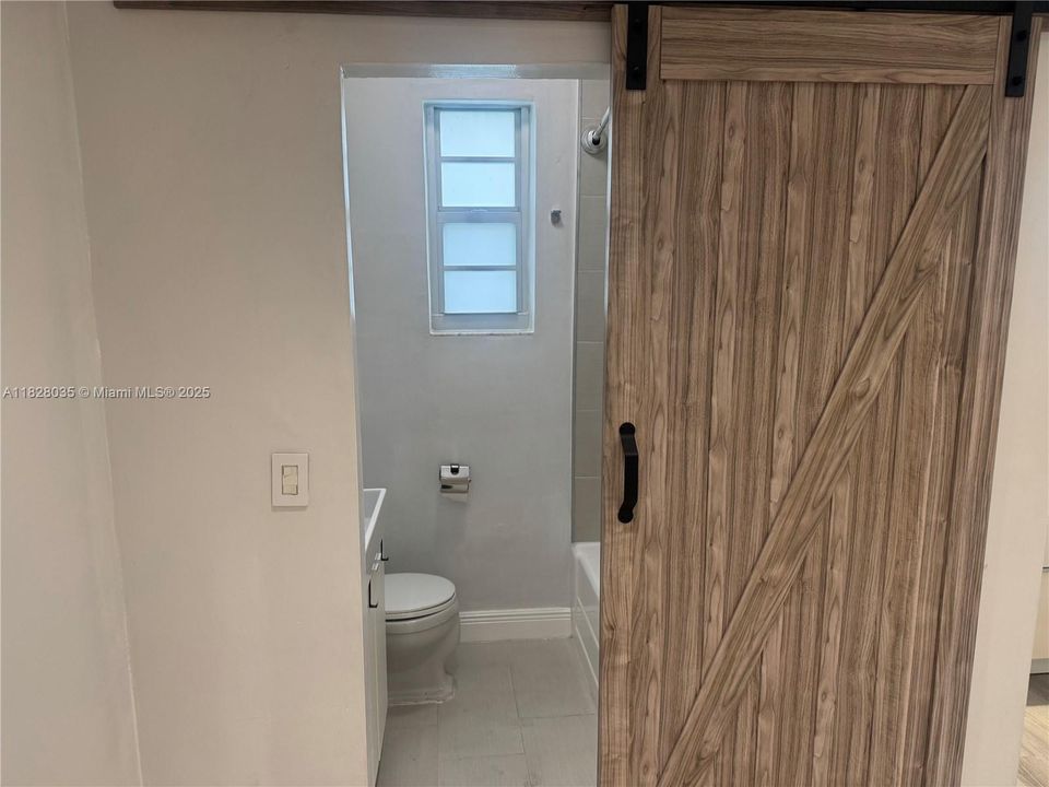 待售: $215,000 (1 贝兹, 1 浴室, 420 平方英尺)