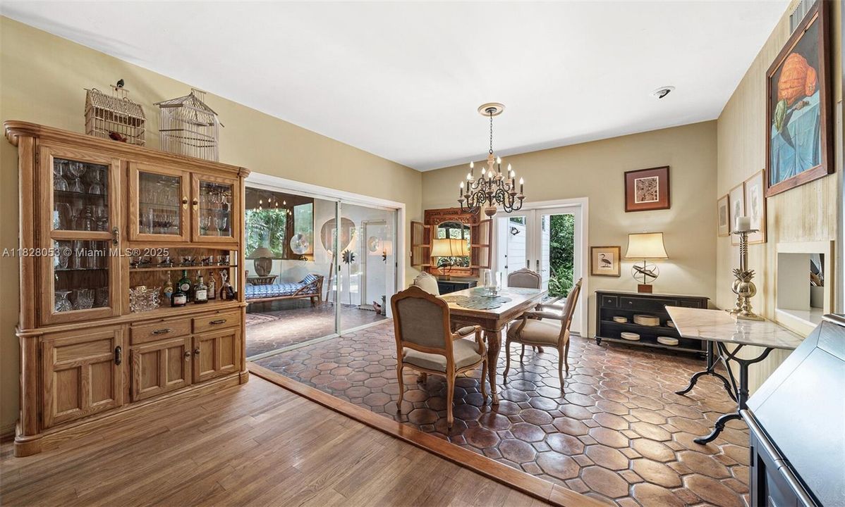 待售: $12,900,000 (4 贝兹, 5 浴室, 2945 平方英尺)