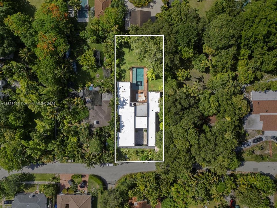 Activo con contrato: $5,149,000 (5 camas, 5 baños, 4079 Pies cuadrados)