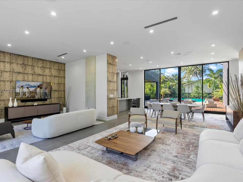 Activo con contrato: $5,149,000 (5 camas, 5 baños, 4079 Pies cuadrados)