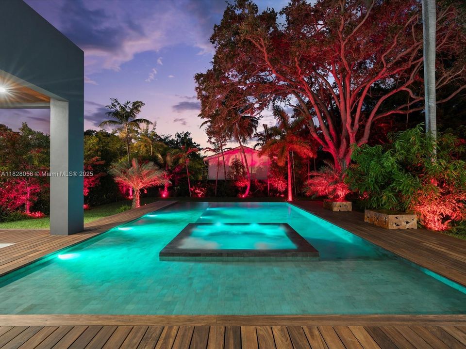 Activo con contrato: $5,149,000 (5 camas, 5 baños, 4079 Pies cuadrados)