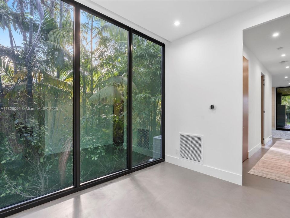 Activo con contrato: $5,149,000 (5 camas, 5 baños, 4079 Pies cuadrados)