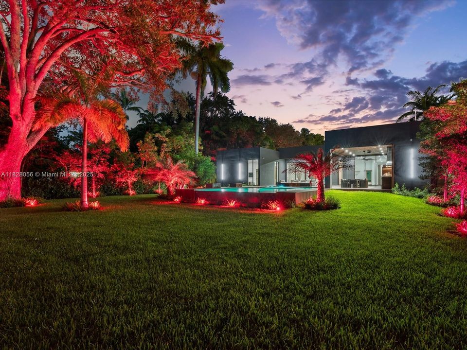 Activo con contrato: $5,149,000 (5 camas, 5 baños, 4079 Pies cuadrados)