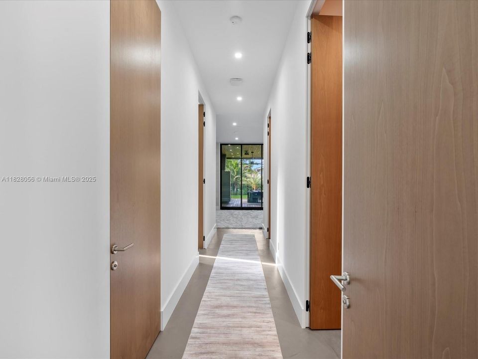 Activo con contrato: $5,149,000 (5 camas, 5 baños, 4079 Pies cuadrados)