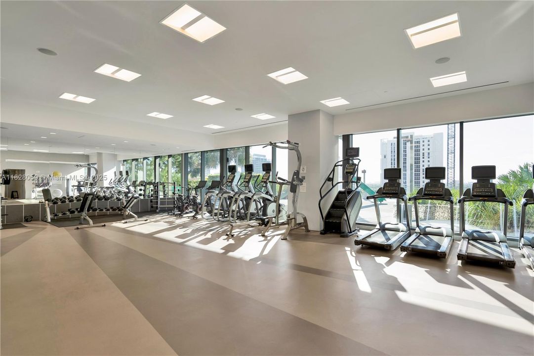 最近售出: $638,000 (1 贝兹, 1 浴室, 883 平方英尺)