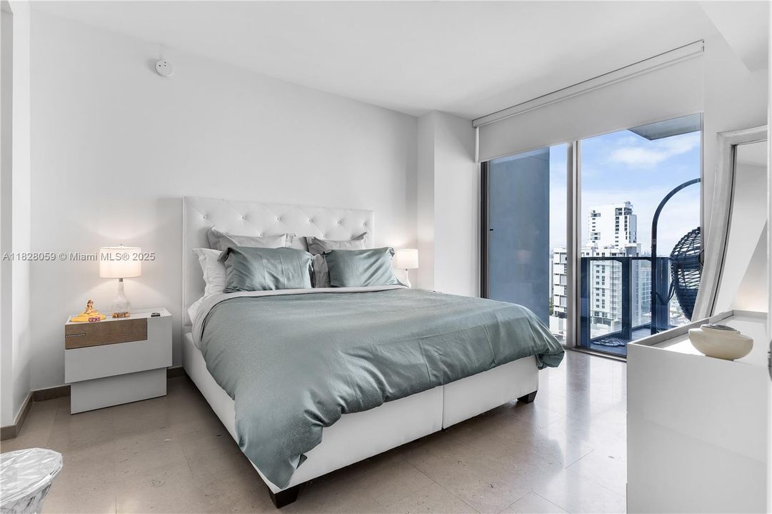 最近售出: $638,000 (1 贝兹, 1 浴室, 883 平方英尺)