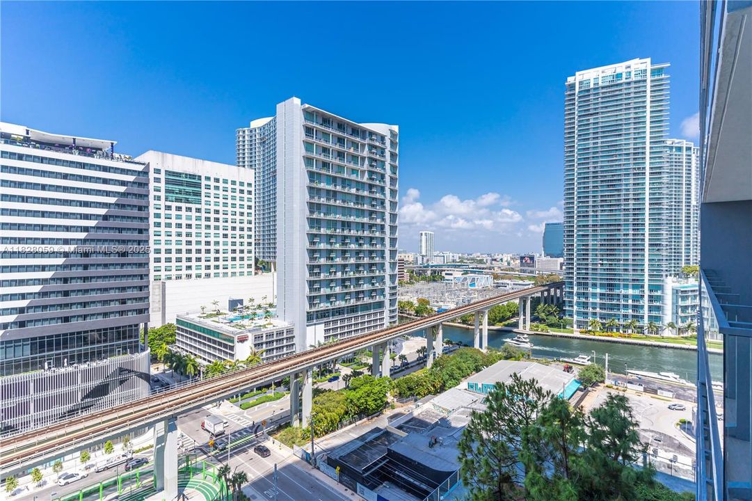 最近售出: $638,000 (1 贝兹, 1 浴室, 883 平方英尺)