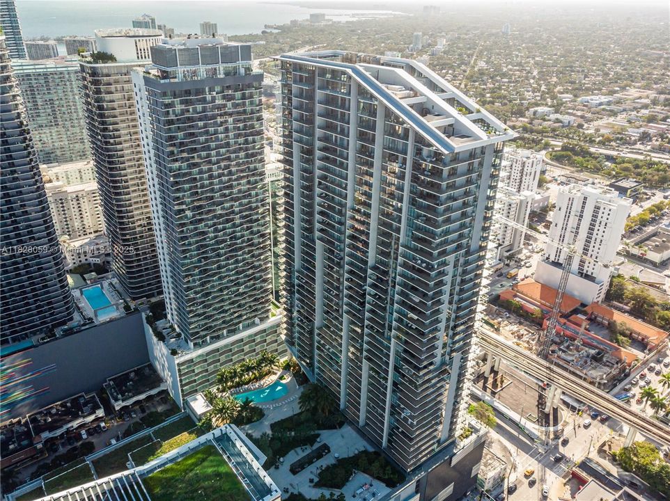 最近售出: $638,000 (1 贝兹, 1 浴室, 883 平方英尺)