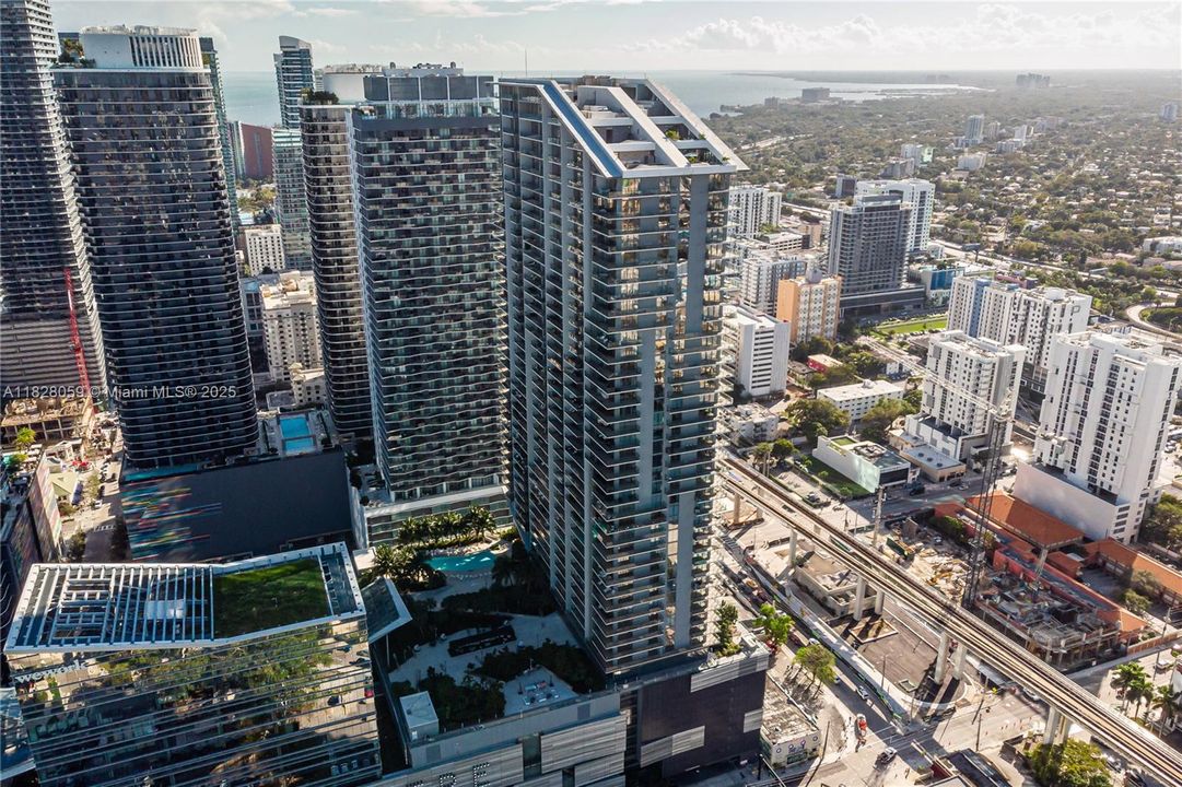 最近售出: $638,000 (1 贝兹, 1 浴室, 883 平方英尺)