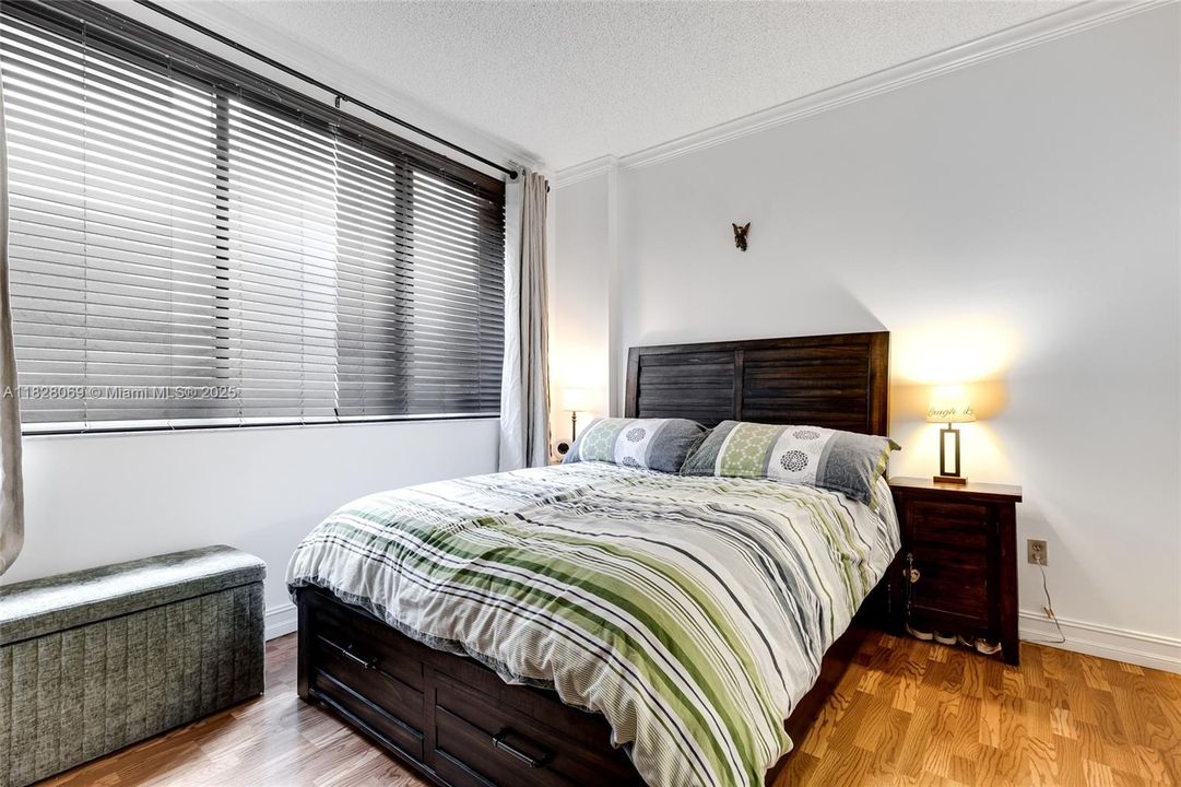 待售: $285,000 (1 贝兹, 1 浴室, 600 平方英尺)