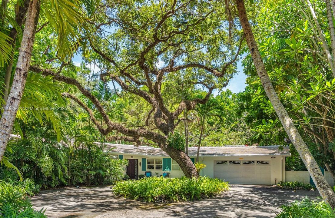 For Sale: $12,900,000 (0.58 acres)