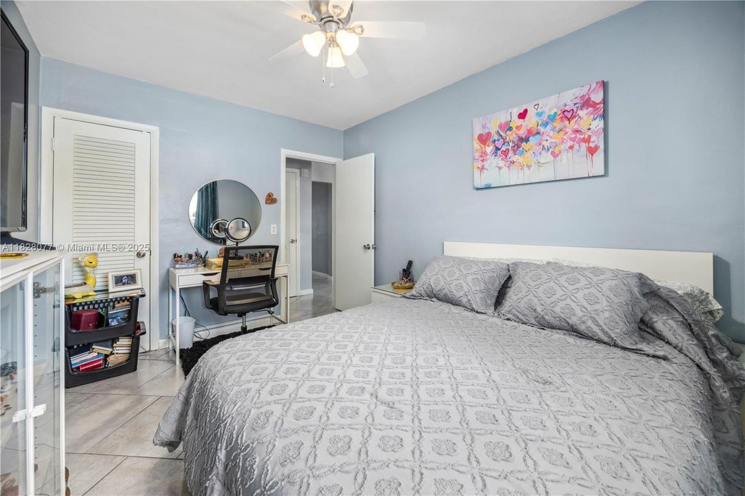 Recently Sold: $149,000 (2 beds, 1 baths, 848 Square Feet)