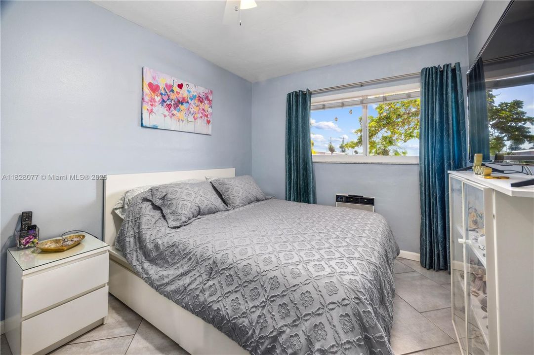 Recently Sold: $149,000 (2 beds, 1 baths, 848 Square Feet)