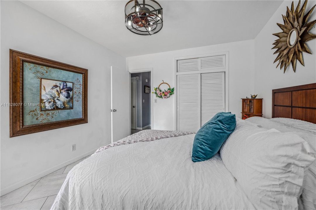 Recently Sold: $149,000 (2 beds, 1 baths, 848 Square Feet)