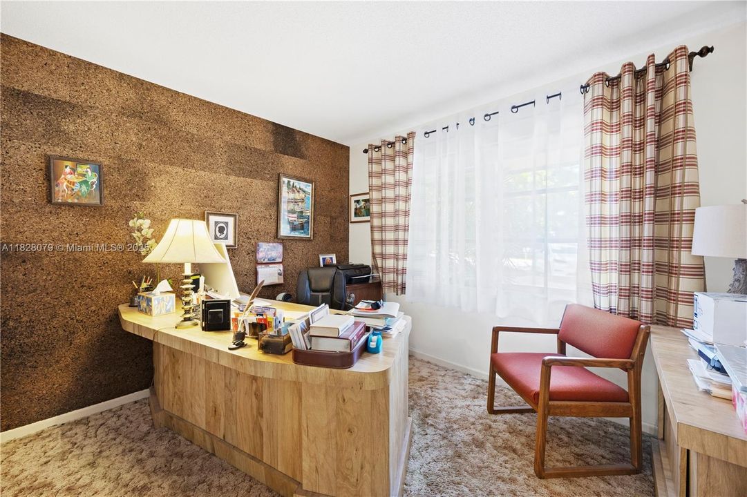 Vendido Recientemente: $579,999 (4 camas, 2 baños, 2005 Pies cuadrados)