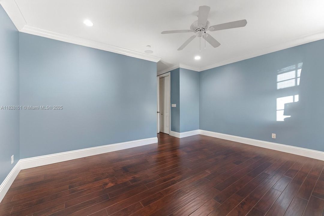 Недавно продано: $2,699,999 (6 спален, 5 ванн, 5678 Квадратных фут)