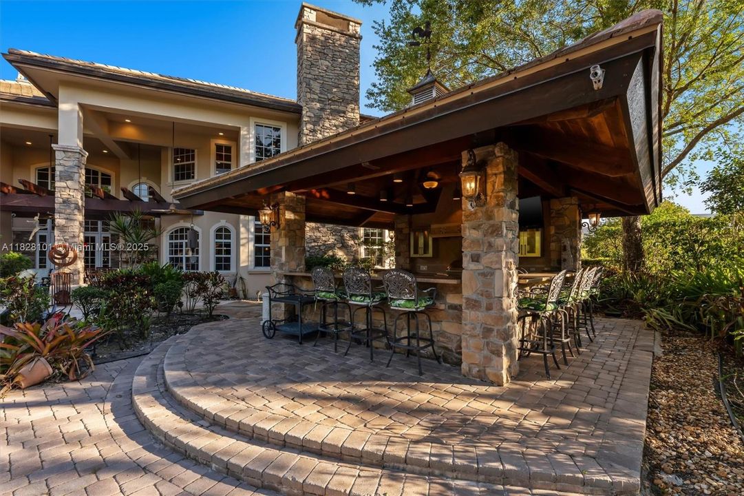 Недавно продано: $2,699,999 (6 спален, 5 ванн, 5678 Квадратных фут)