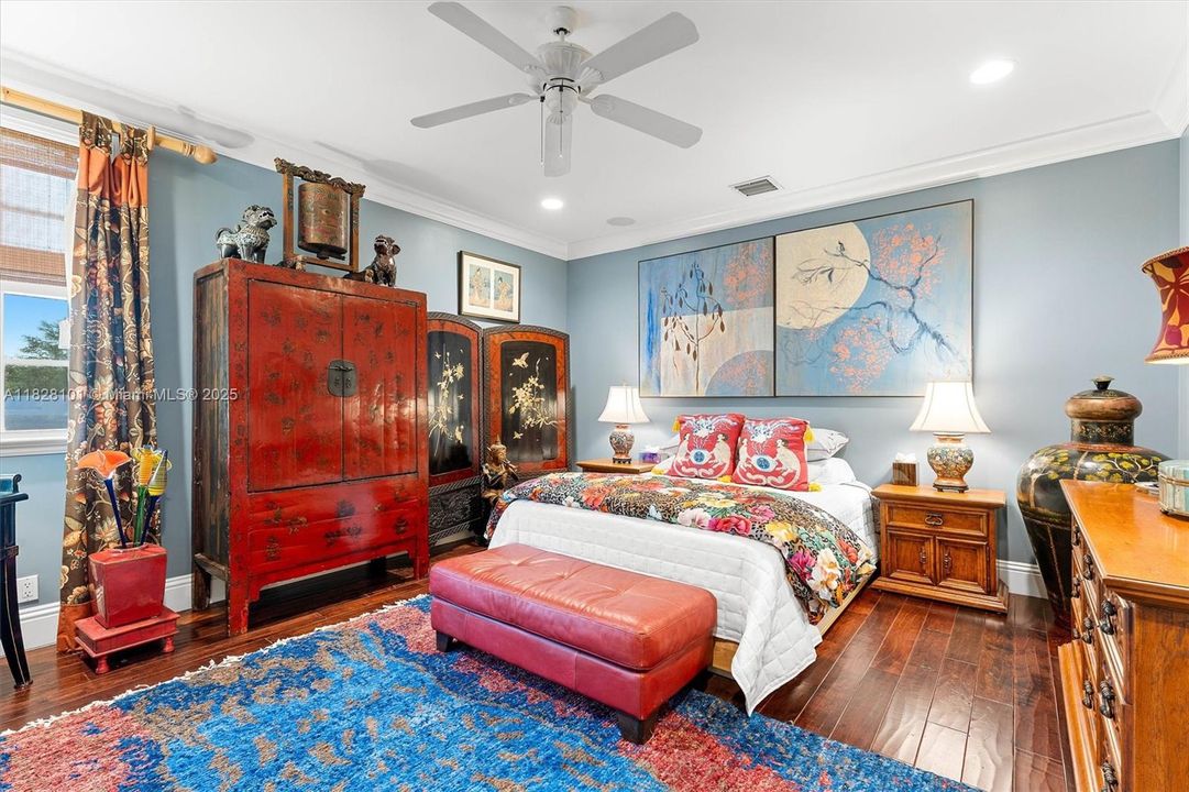 Недавно продано: $2,699,999 (6 спален, 5 ванн, 5678 Квадратных фут)