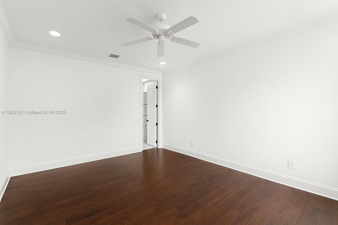 Недавно продано: $2,699,999 (6 спален, 5 ванн, 5678 Квадратных фут)