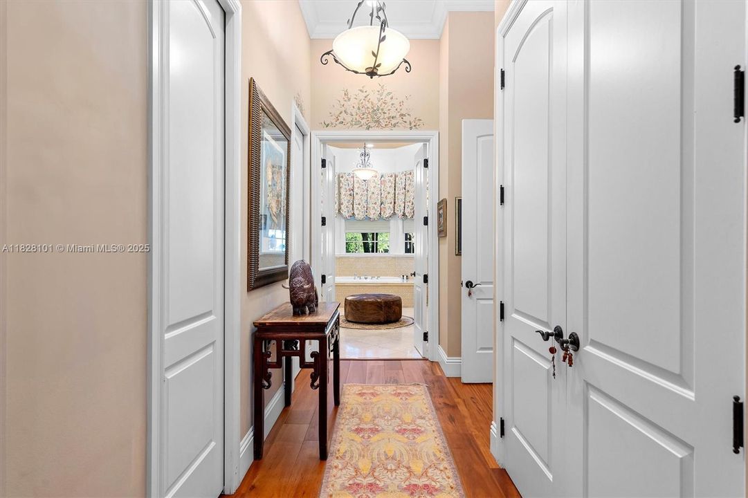 Недавно продано: $2,699,999 (6 спален, 5 ванн, 5678 Квадратных фут)