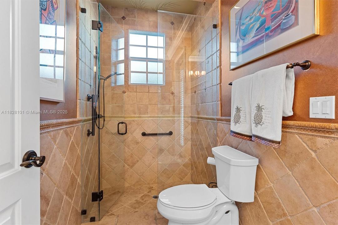 Недавно продано: $2,699,999 (6 спален, 5 ванн, 5678 Квадратных фут)