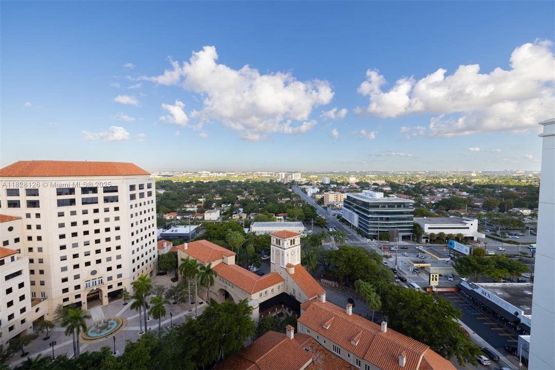 For Sale: $539,000 (2 beds, 2 baths, 1096 Square Feet)