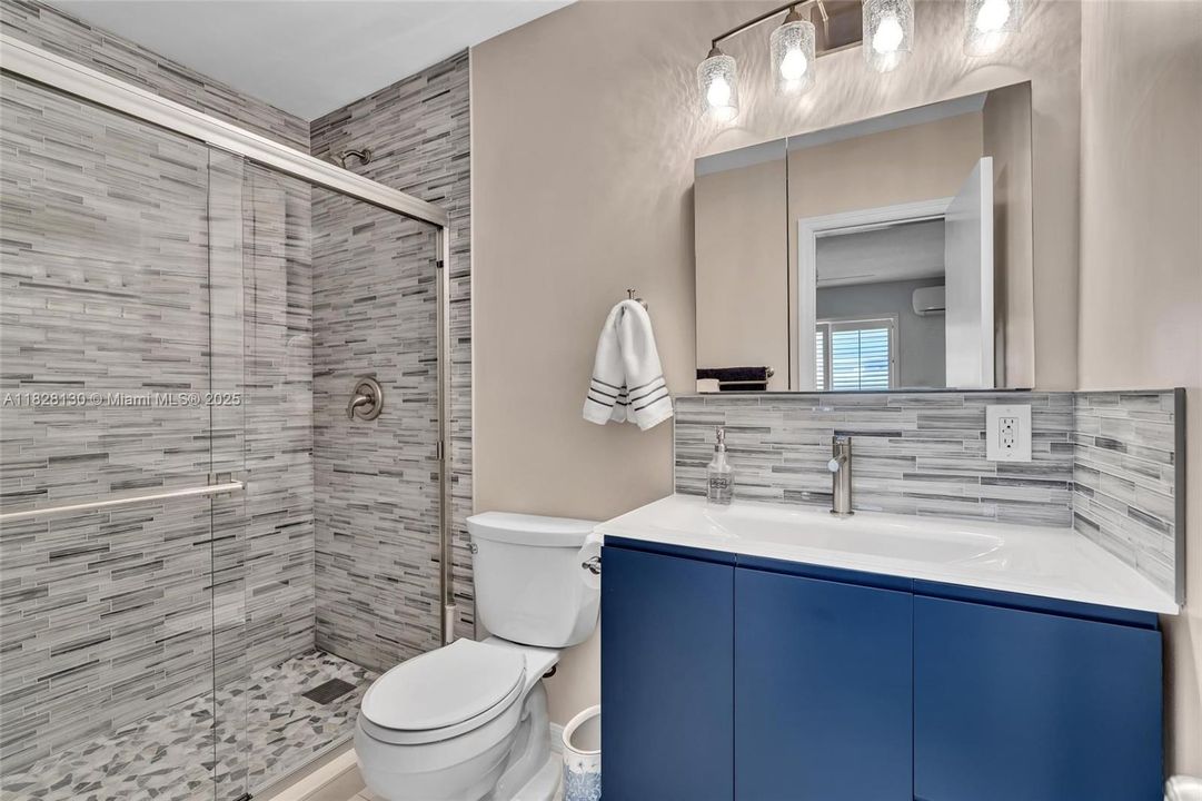 На продажу: $2,500,000 (3 спален, 3 ванн, 2824 Квадратных фут)