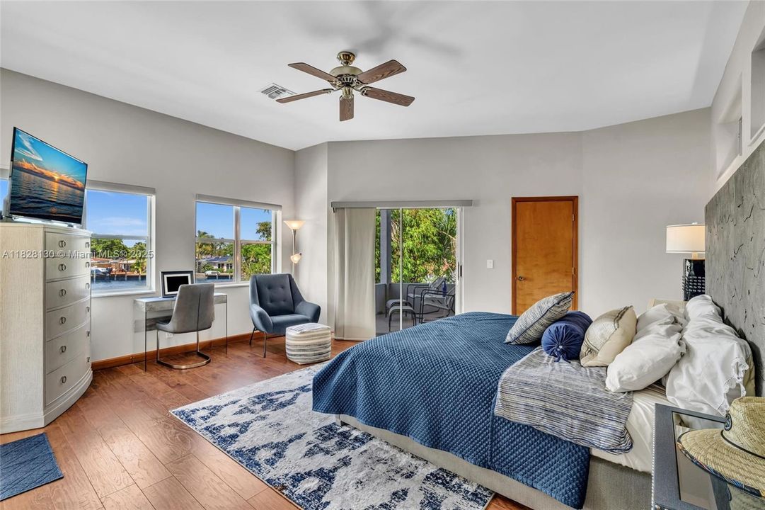 На продажу: $2,500,000 (3 спален, 3 ванн, 2824 Квадратных фут)