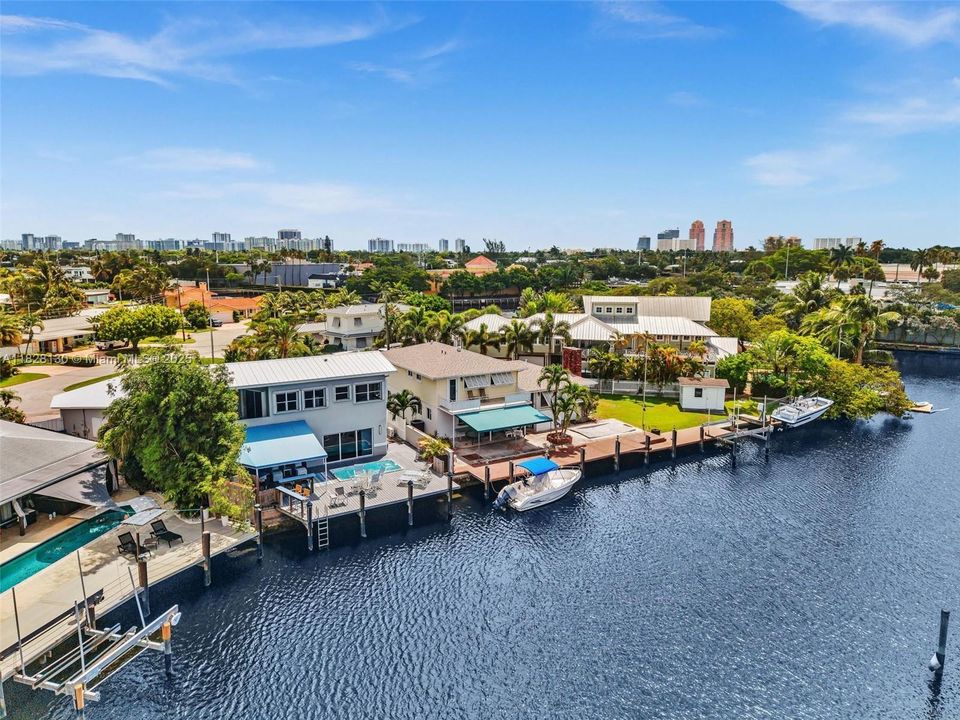 На продажу: $2,500,000 (3 спален, 3 ванн, 2824 Квадратных фут)