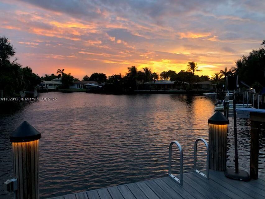 На продажу: $2,500,000 (3 спален, 3 ванн, 2824 Квадратных фут)