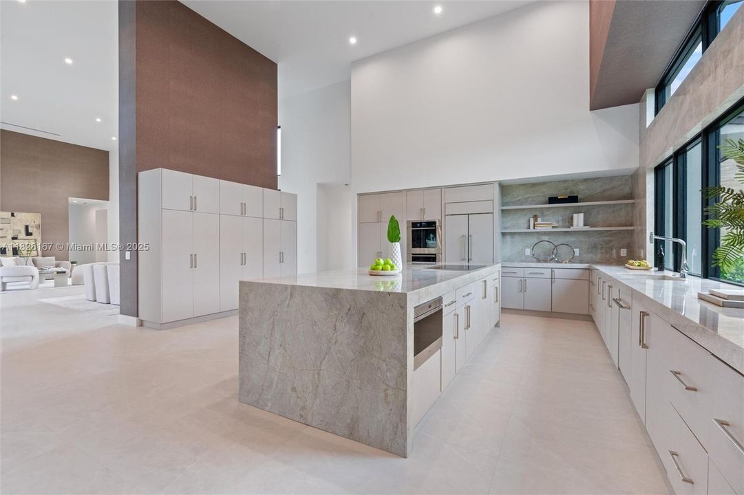 En Venta: $5,500,000 (5 camas, 5 baños, 5818 Pies cuadrados)