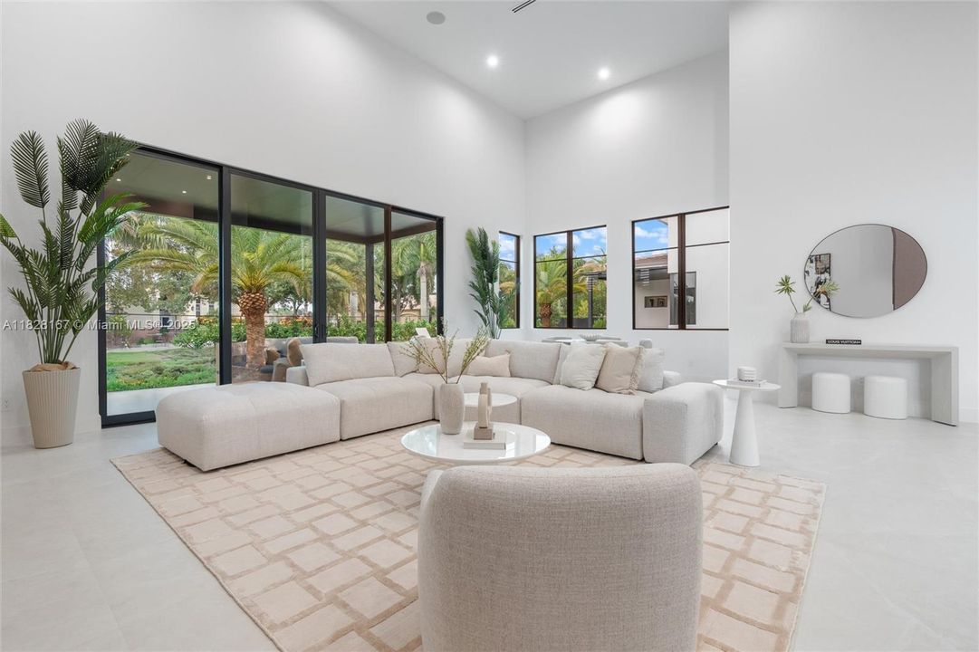 En Venta: $5,500,000 (5 camas, 5 baños, 5818 Pies cuadrados)