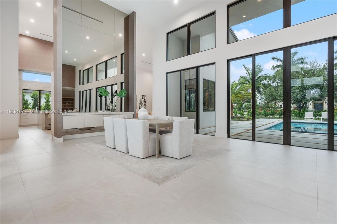 En Venta: $5,500,000 (5 camas, 5 baños, 5818 Pies cuadrados)