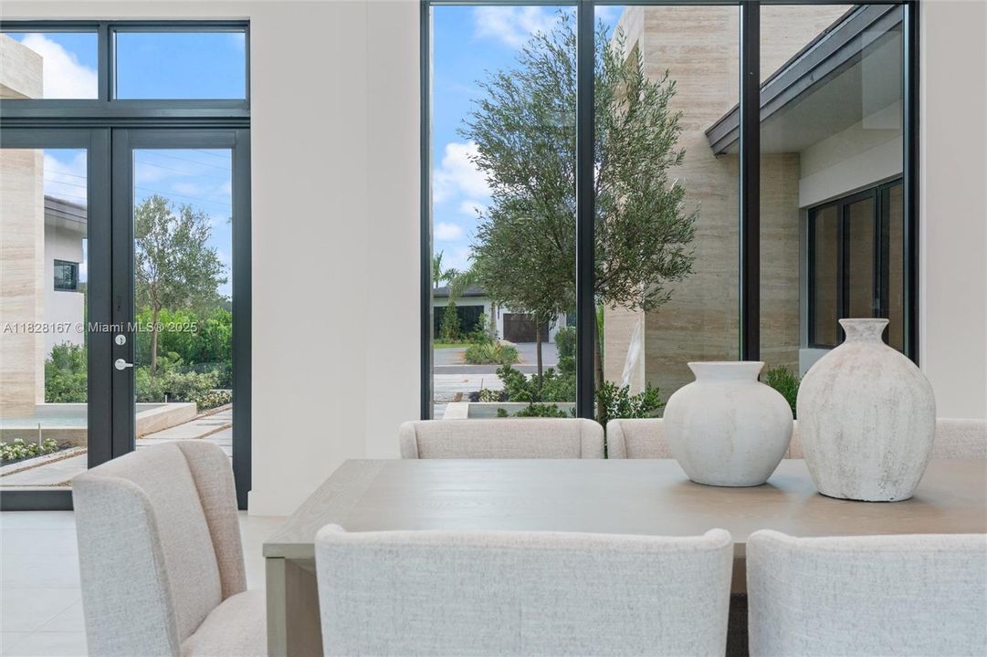 En Venta: $5,500,000 (5 camas, 5 baños, 5818 Pies cuadrados)