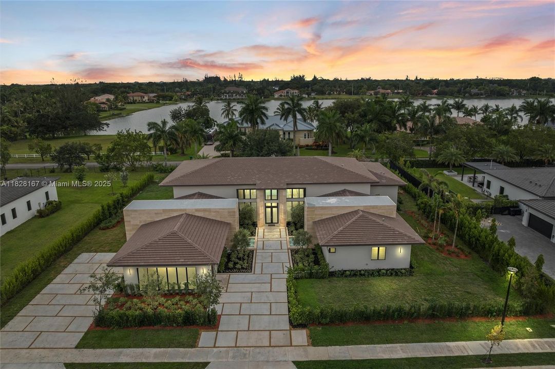 En Venta: $5,500,000 (5 camas, 5 baños, 5818 Pies cuadrados)