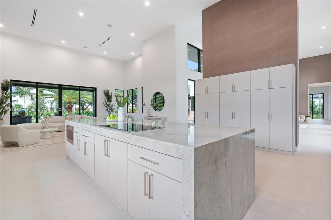 En Venta: $5,500,000 (5 camas, 5 baños, 5818 Pies cuadrados)