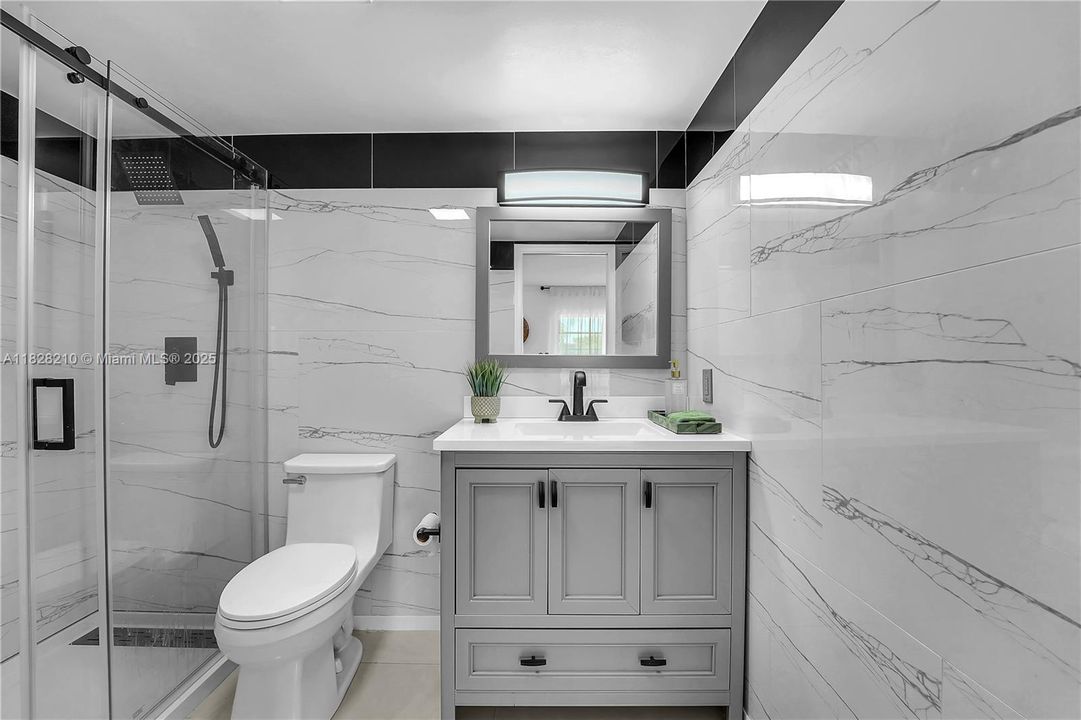 Active With Contract: $149,000 (1 beds, 1 baths, 798 Square Feet)