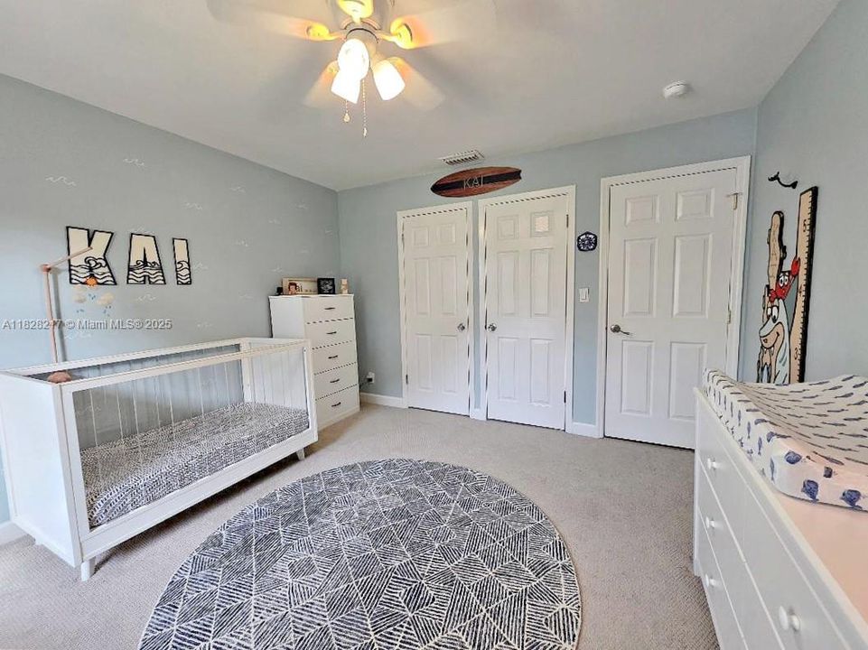 最近售出: $689,000 (4 贝兹, 2 浴室, 1698 平方英尺)