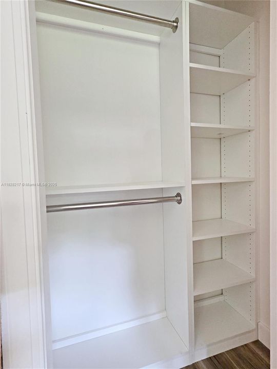 最近售出: $689,000 (4 贝兹, 2 浴室, 1698 平方英尺)